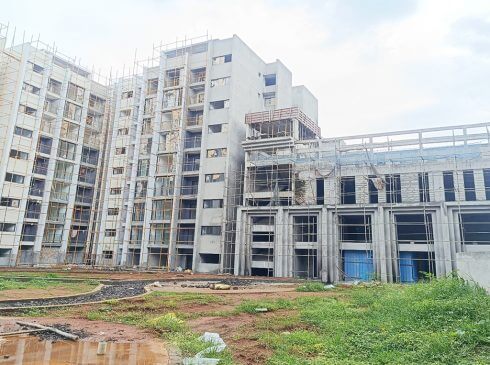 Wide shot of Casagrand Aquene Tower
