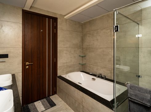 Spacious bathrooms in Casa Mercury Perambur flats