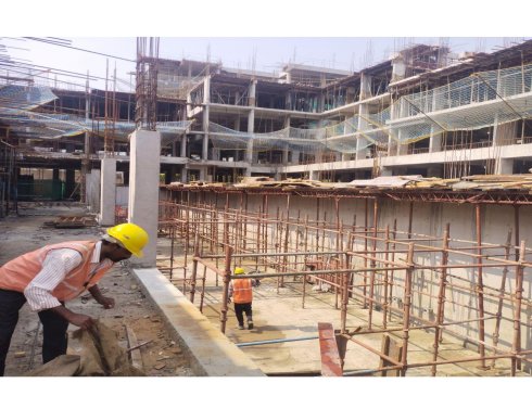 Casagrand Amor Workers at Site