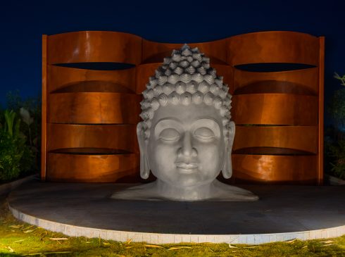 Buddha Wall closeup Casagrand Selenia